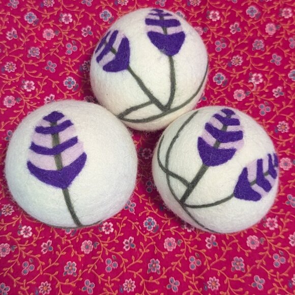 New Lavender Embroidered Wool Dryer Balls Set of 3 Sustainable Laundry - Picture 4 of 4